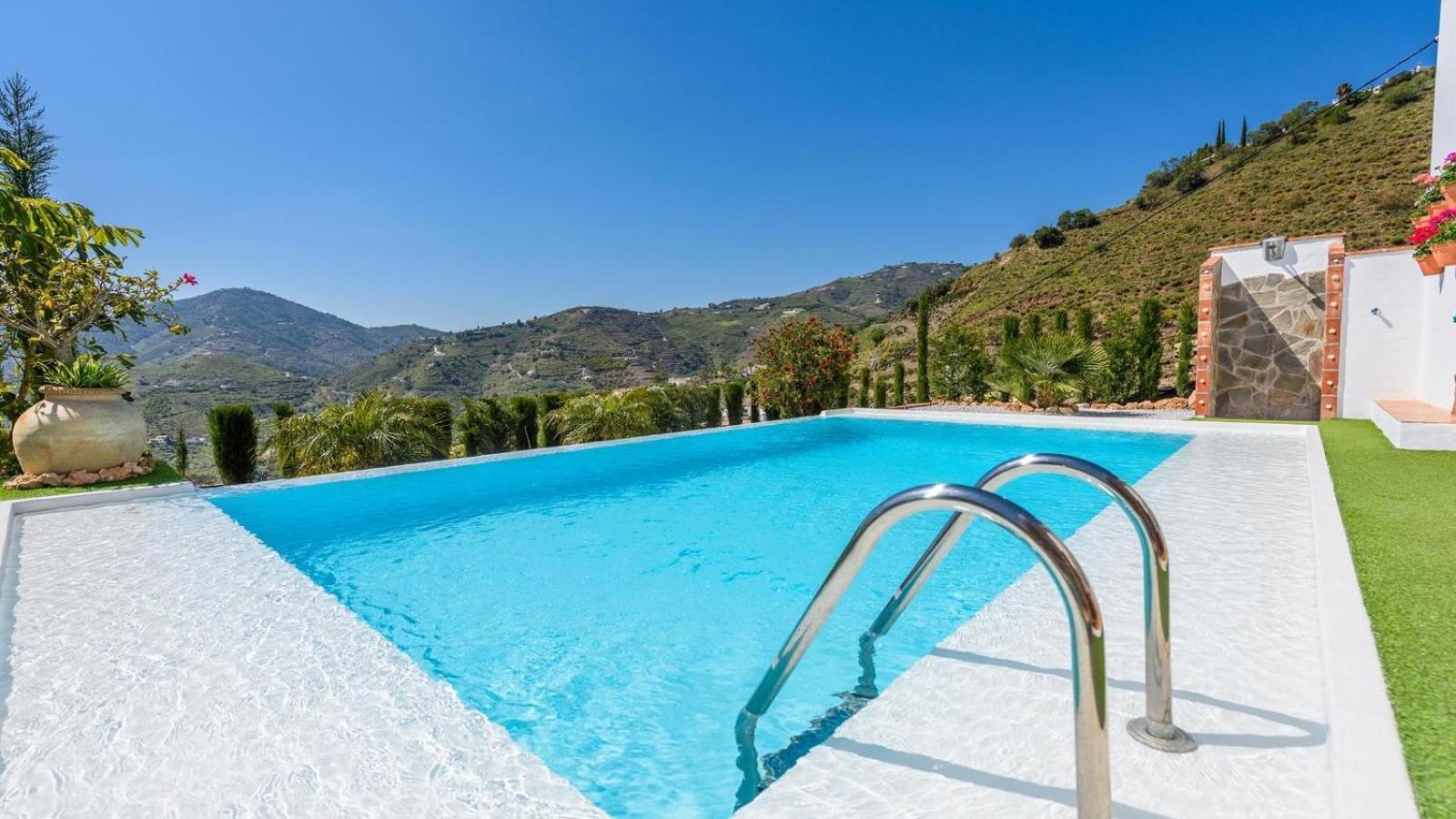 Villa Las Palmeras De Torrox By Ruralidays Extérieur photo